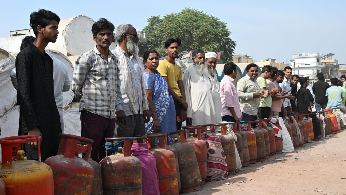 Long queues awaiting for the LPG restoration