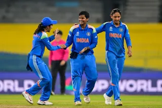 Jemimah Rodrigues, Deepti Sharma and Harmanpreet Kaur celebrating a wicket